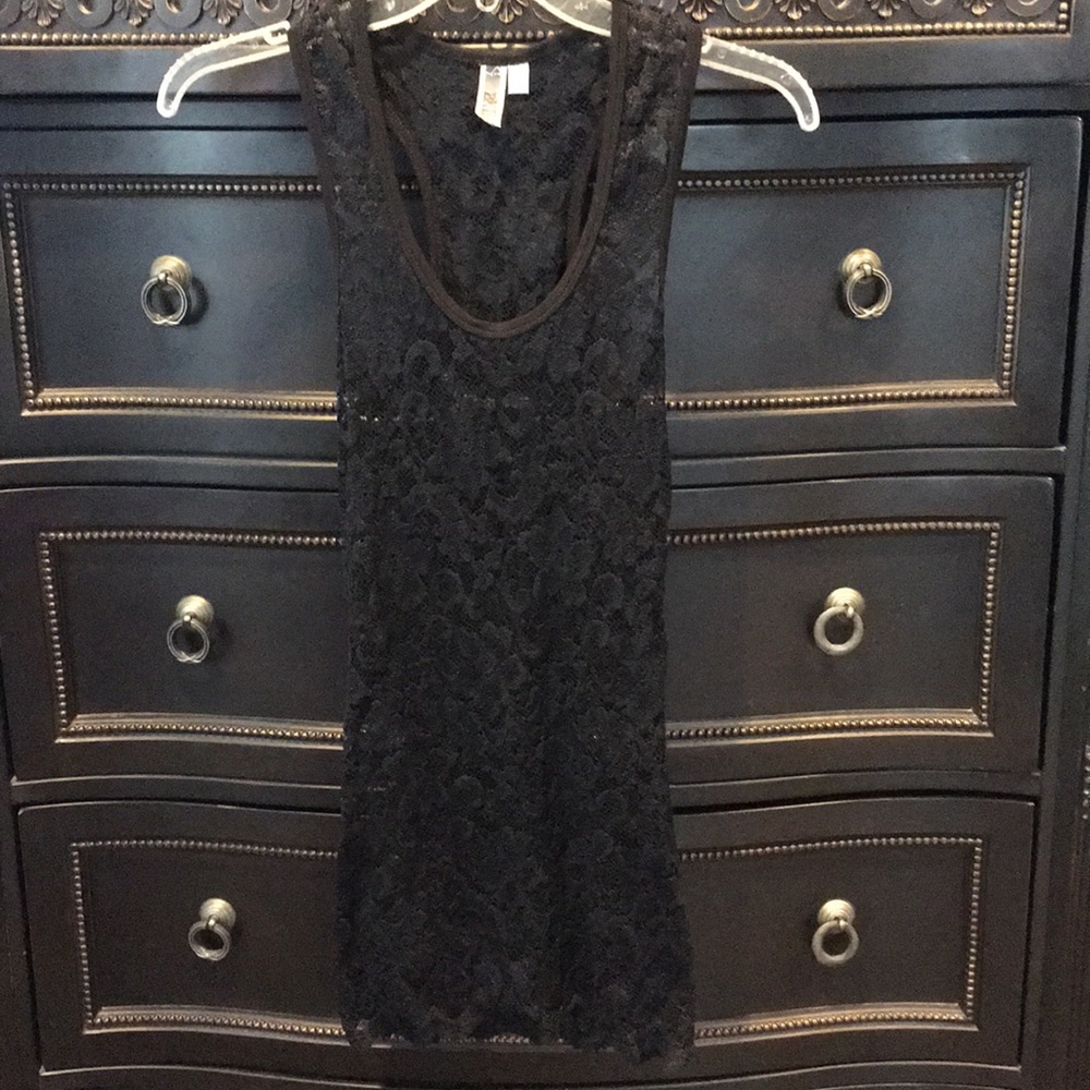 Lace tank top🖤